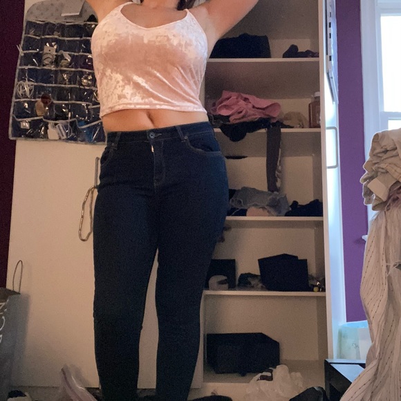 26”W x 30”L Skinny Jeans - Picture 4 of 7